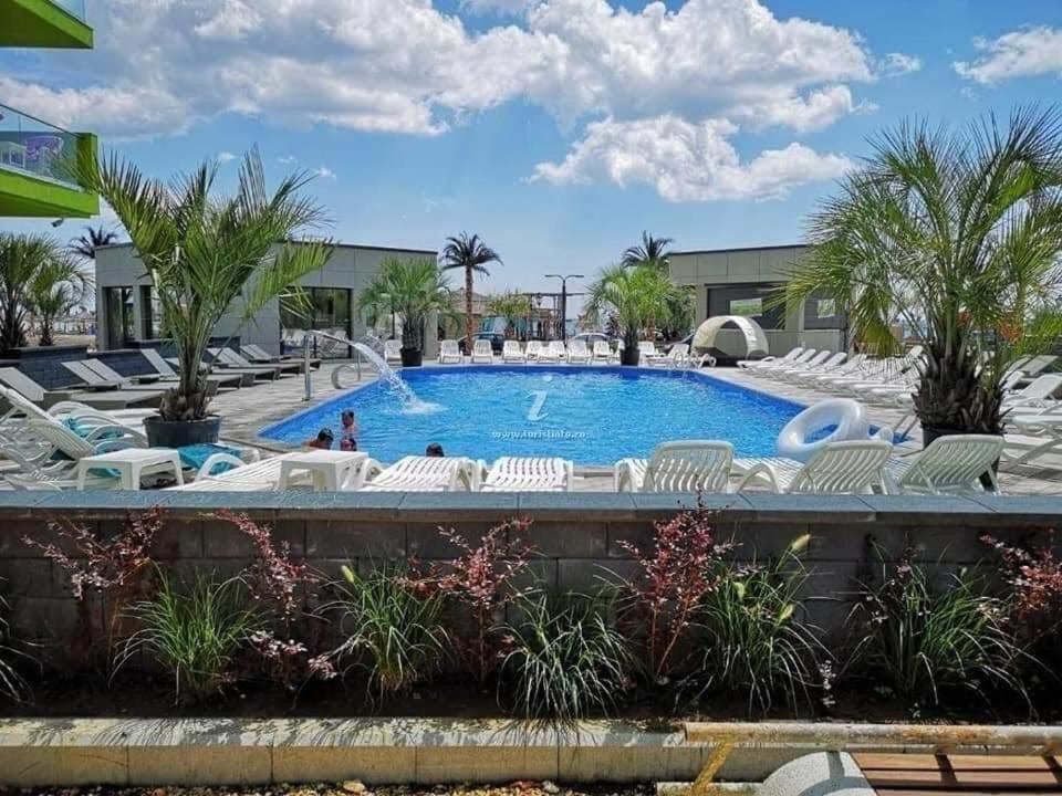 Apartament Alezzi Sunwaves Năvodari Zewnętrze zdjęcie